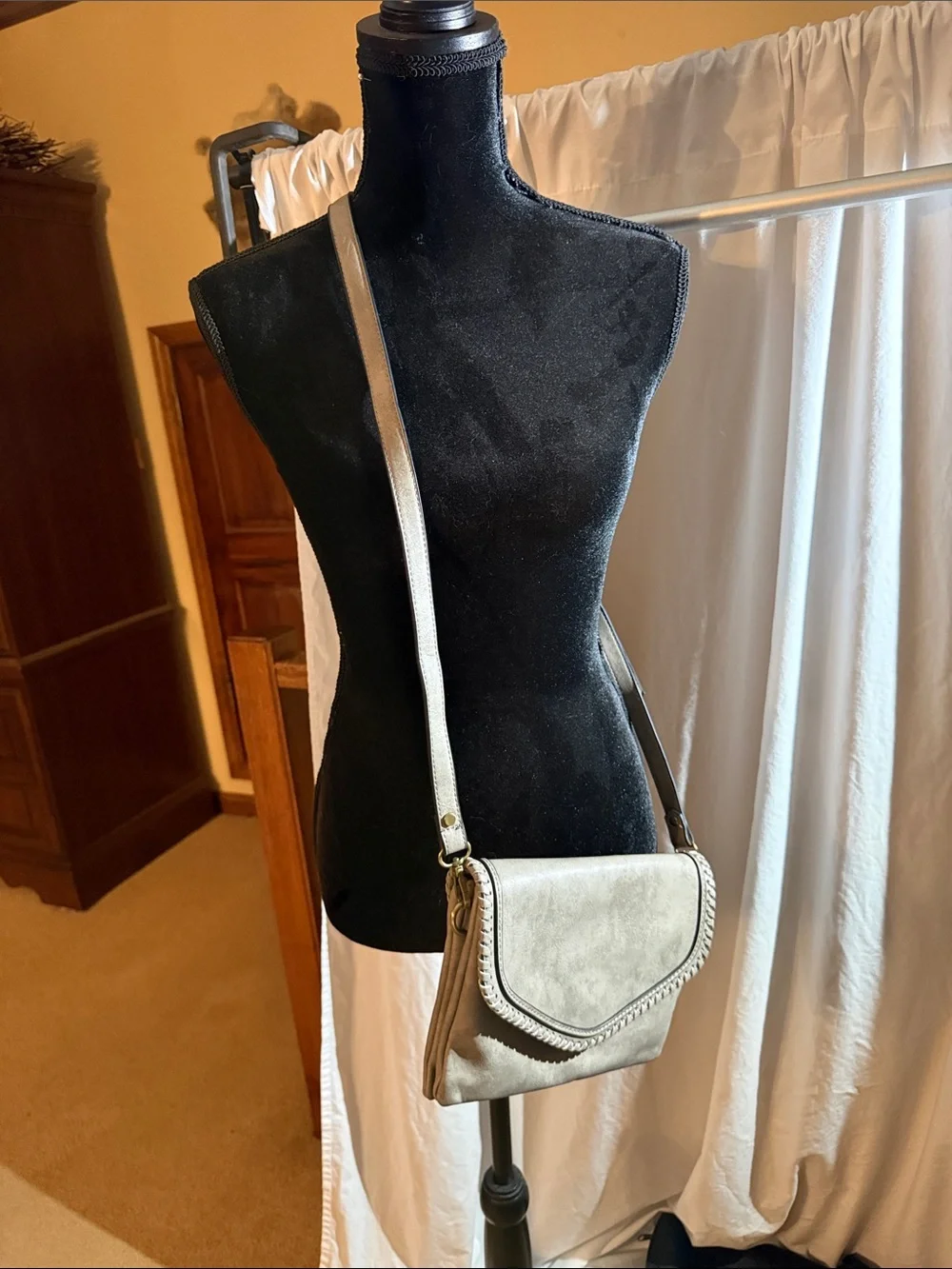Jen &Co Classic Grey Women's Crossbody Bag